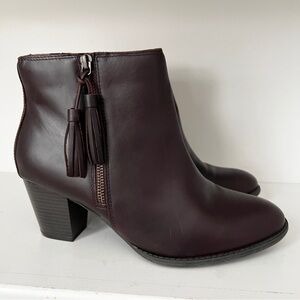 Vionic Upright Madeline Ankle Bootie Chocolate Brown Leather Tassel Zipper Sz 10